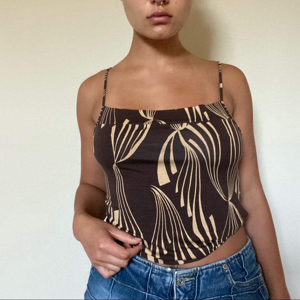 Elegant and funky Zara top! In amazing condition! Size M but fits SM as well.